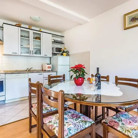 Stunning Apartment In Rab With Kitchen Apartment