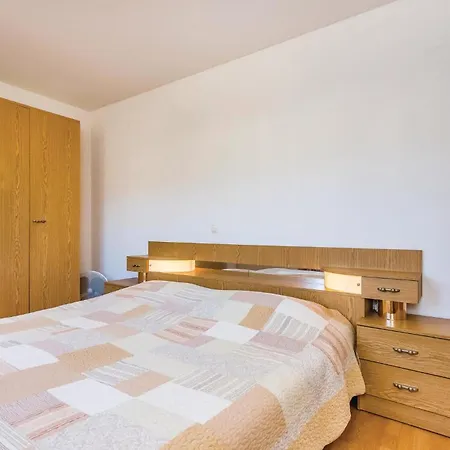 Stunning Apartment In Rab With Kitchen Apartment *