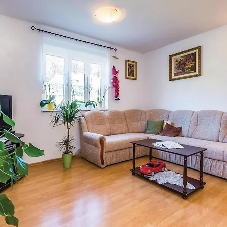 Stunning In Rab With Kitchen Appartement