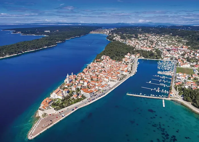 Stunning In Rab With Kitchen *