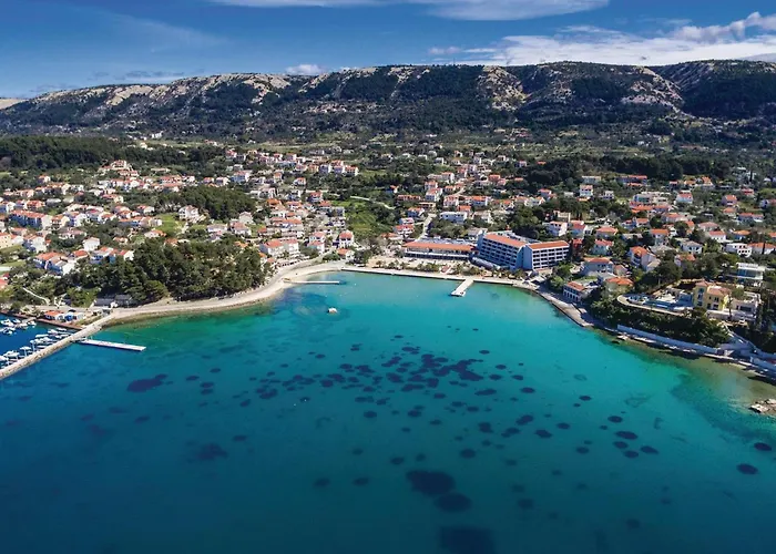 Stunning In Rab With Kitchen Appartement *