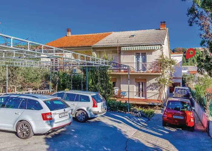 Stunning In Rab With Kitchen Appartement *